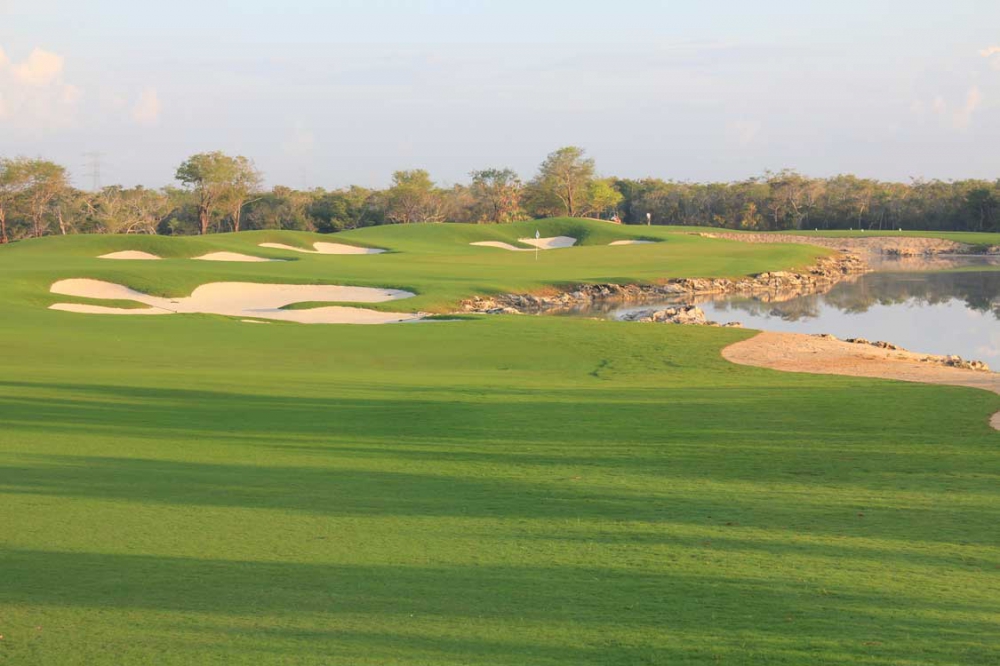 El Tinto Golf Course, Cancun Lomas Travel