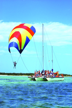 Catamaran & Reef Snorkel Deluxe