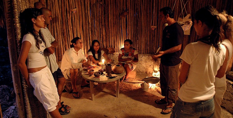 Noche Ceremonial Maya