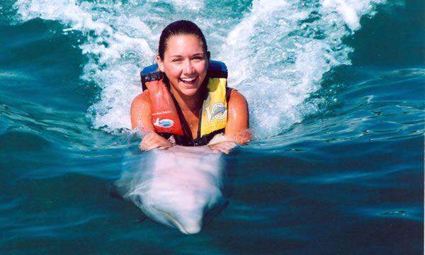Dolphin Swim Adventure (Dolphin Discovery Puerto Aventuras)
Dolphin Swim Adventure (Dolphin Discovery Puerto Aventuras)