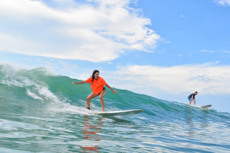 Surf lessons in Costa Azul