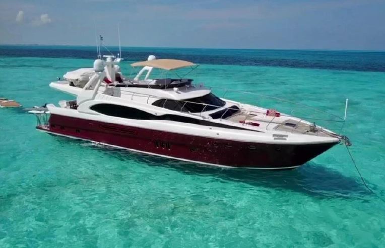 yacht tour isla mujeres