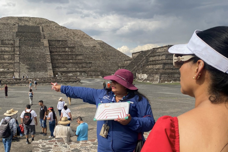 Teotihuacán & Basílica de Guadalupe + Xochimilco, Coyoacán y Museo de Frida Kahlo