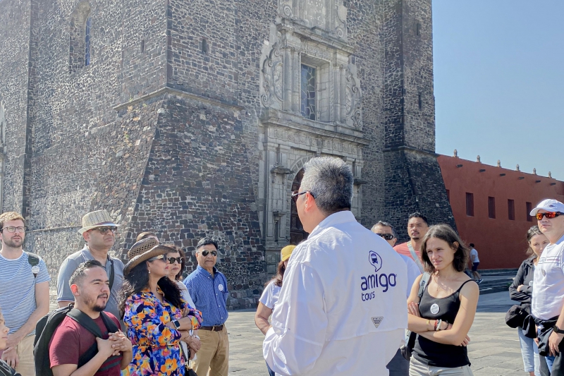 Teotihuacán & Basílica de Guadalupe + Xochimilco, Coyoacán y Museo de Frida Kahlo