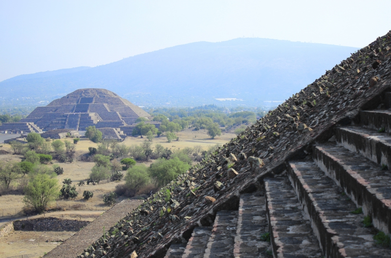 Guided afternoon tour to Teotihuacan.