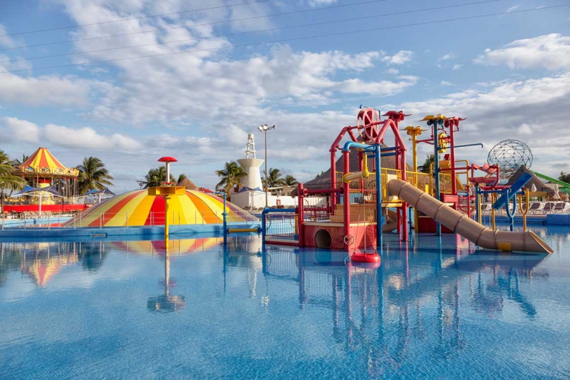 ventura water park cancun